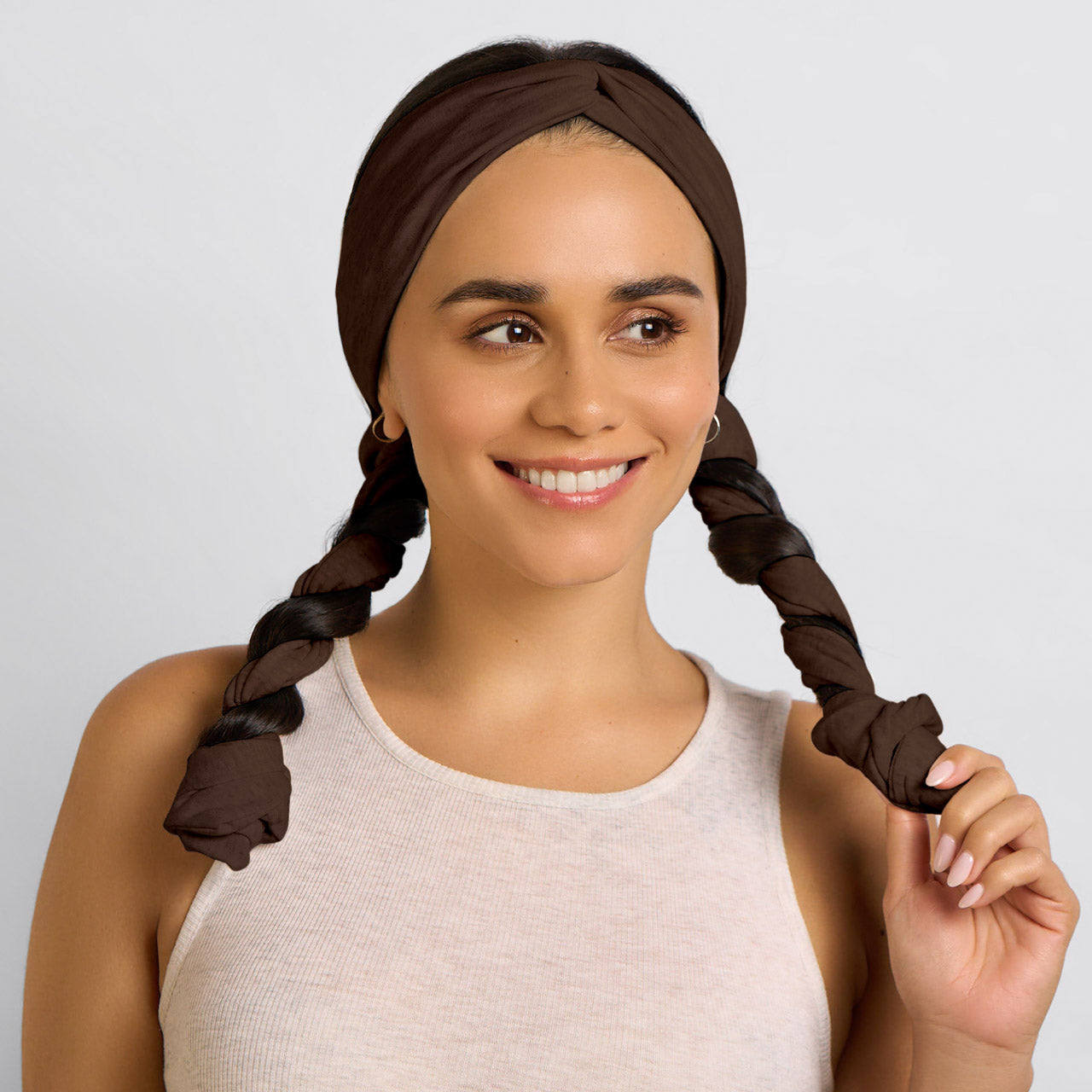 506487-Set_FlowActiveHeadband-ChocolateBrown-Sleep-Model-7-1280x1280px.jpg