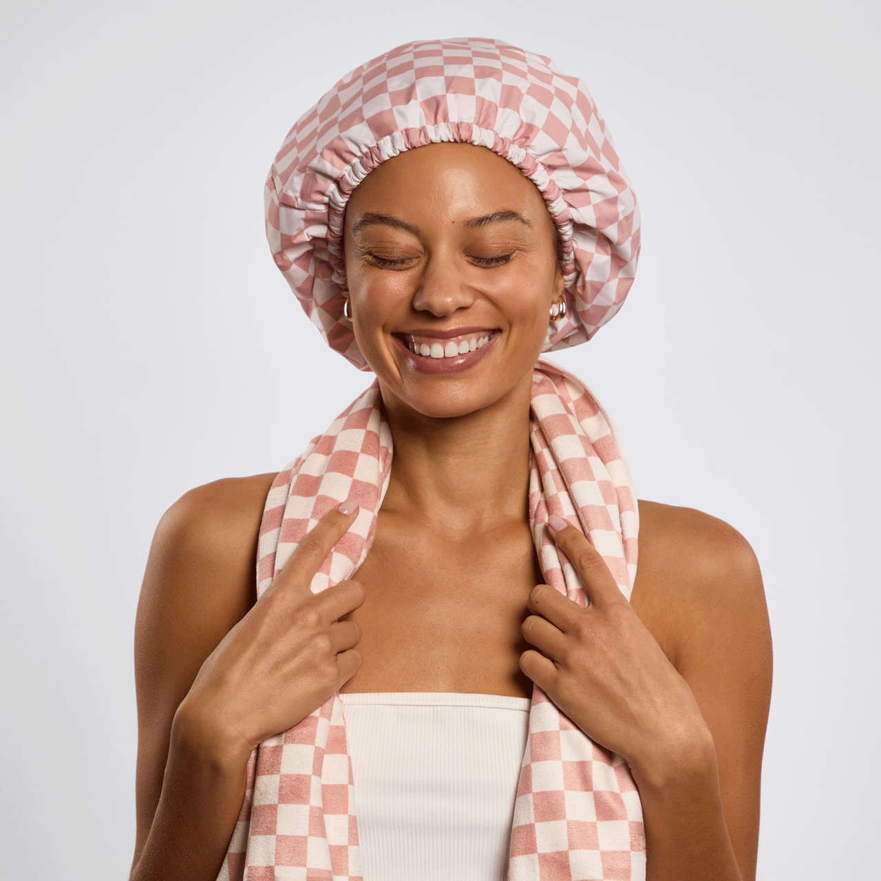69056-Love_Comfort-2pc-SpaSet-Cleanse-Model-1x1-1.gif