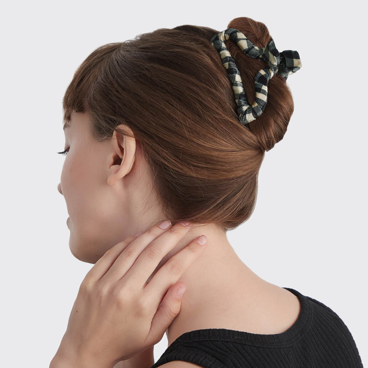 8565-KitschxStrangerThings-lifestyle-hair-accessories-14-1280x1280px_7541c2db-ed90-4e94-9a53-81a3e2a68a98.jpg